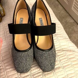 Sorelle Perego Italian 36.5 EU Size 6.5 Designer Mary Janes Herringbone Shoes